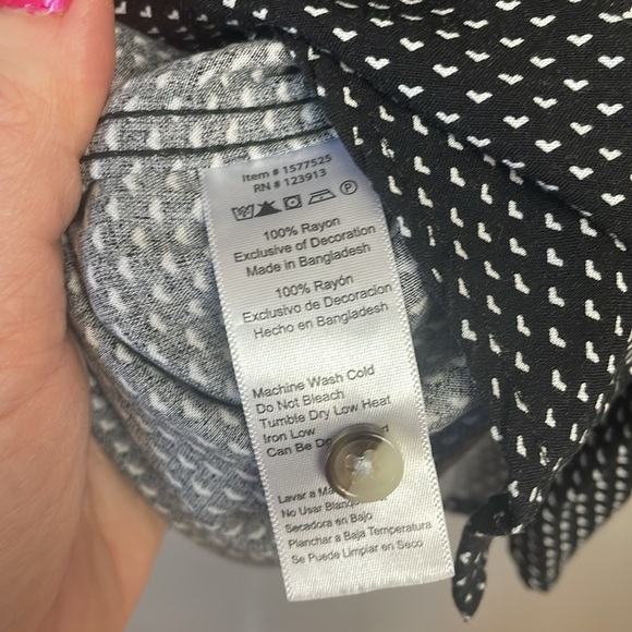 Jachs Girlfriend Top women’s size Large preppy button up - Picture 5 of 9